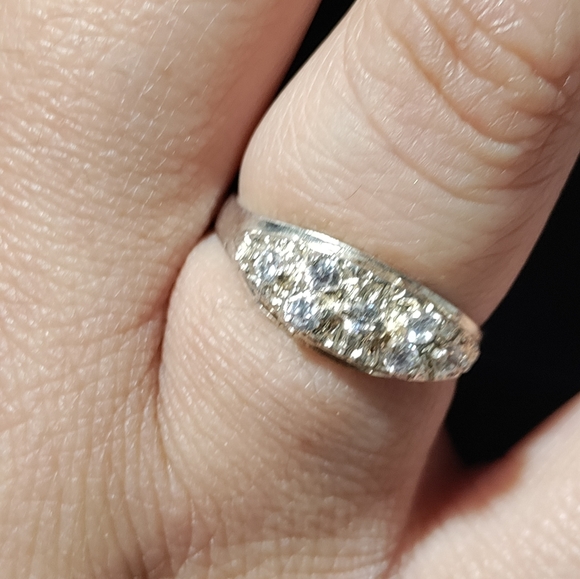 Lady's Cluster 925 Silver & Cubic Zirconia Stones Size 7 3/4 - Picture 3 of 4